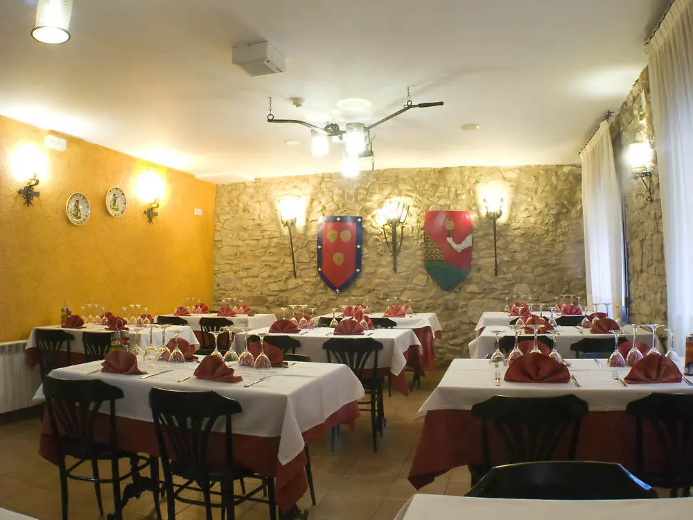 Fonda Bohemia Riuot Aparthotel Montblanc Spain